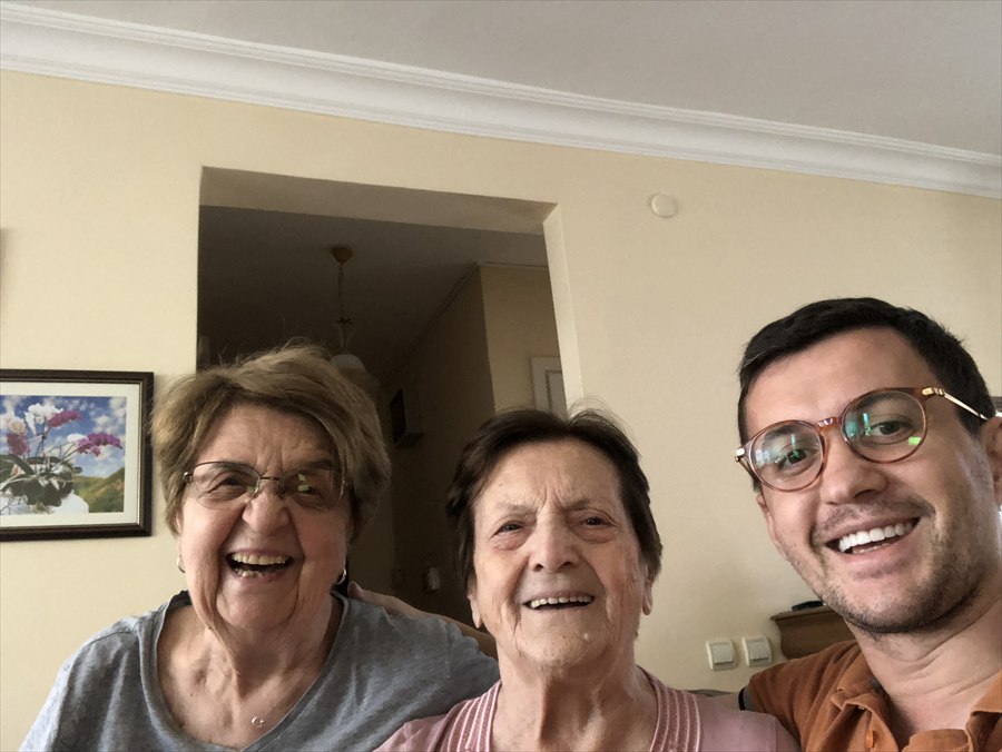 Levent Kutlu with his grandmother and his grandmother's sister